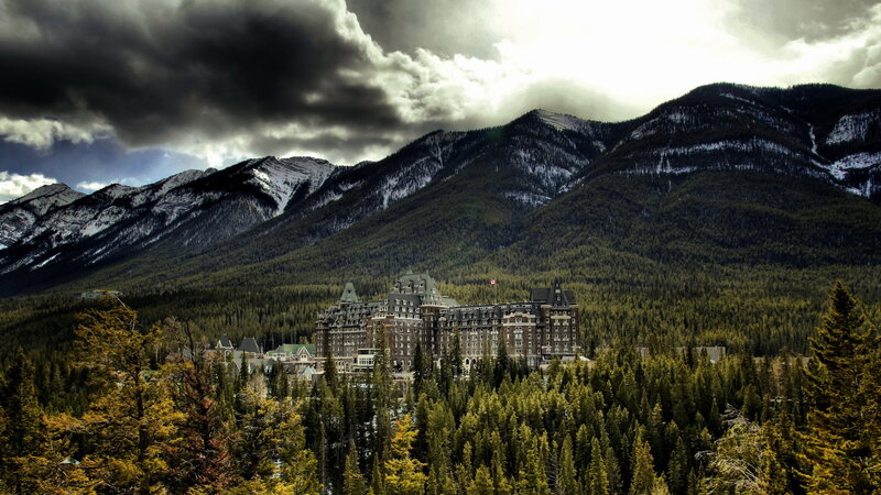 Chateau Hotel in Mountains — Green