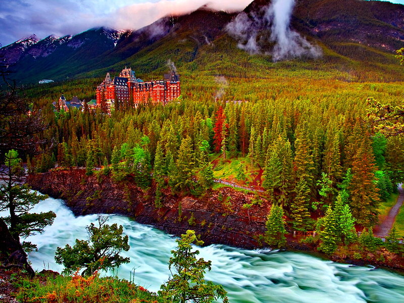 Chateau Lake Louise — Green, Dramatic