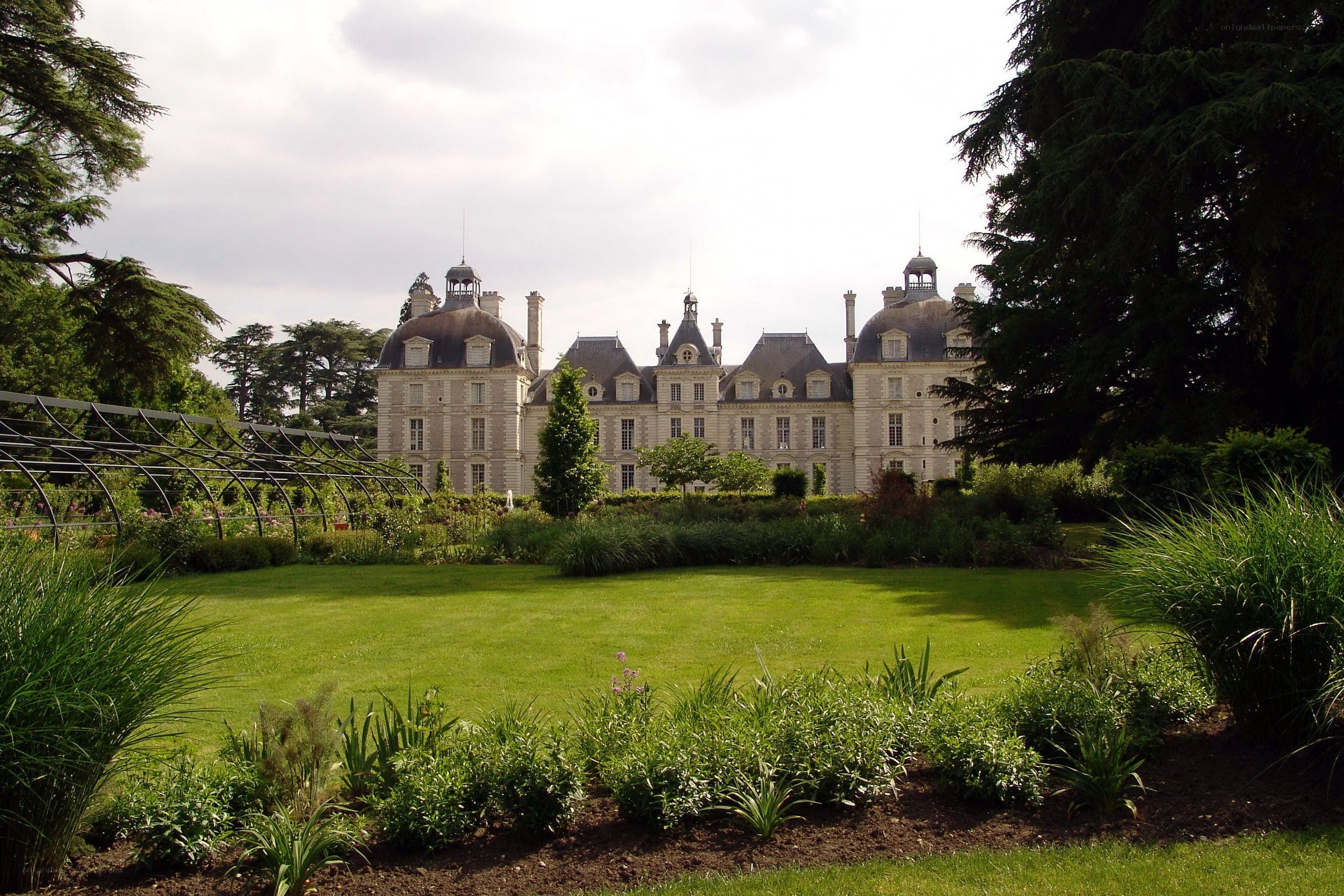 Chateau with formal gardens