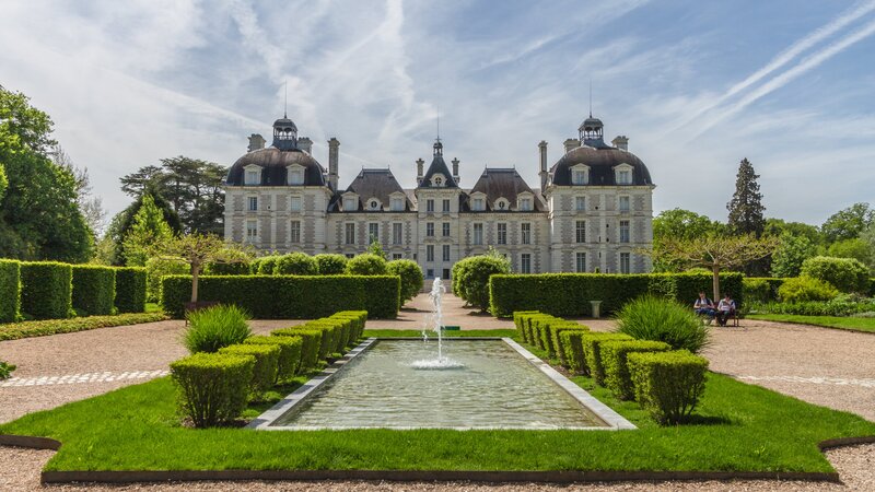 Chateau with Fountain