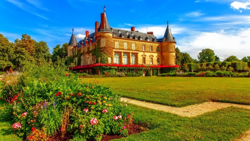 Chateau with Gardens — Blue, Serene