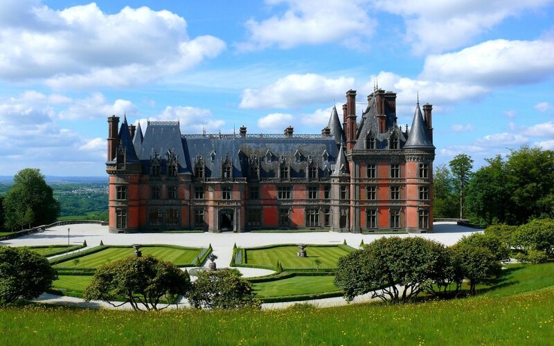 Chateau with Gardens