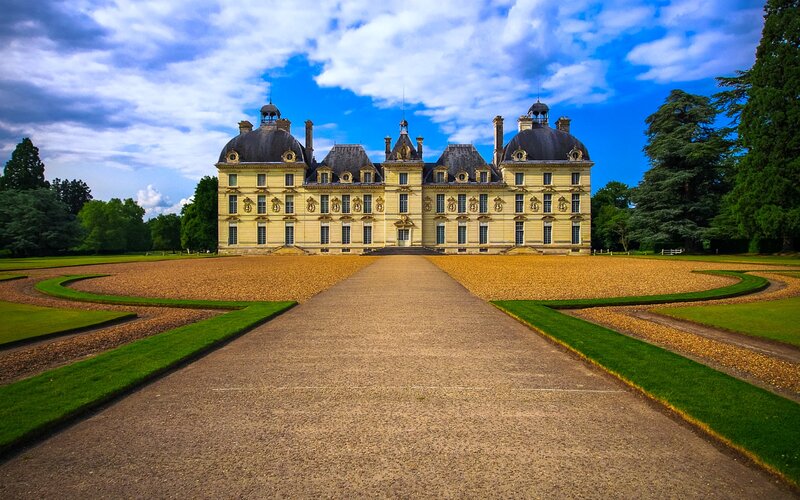 Chateau with Gravel Courtyard