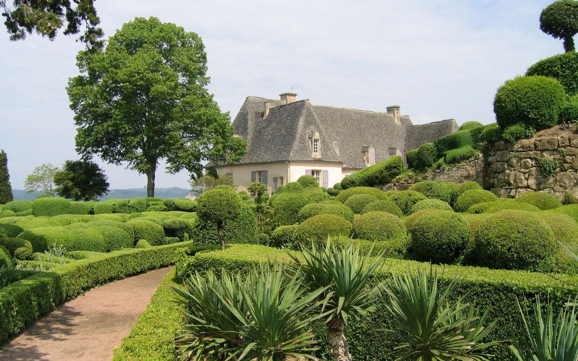 Chateau with manicured gardens
