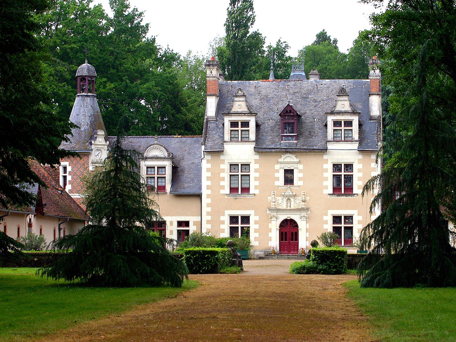 Chateau with red doors