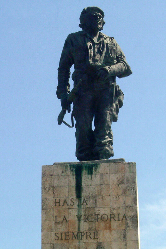 Che Guevara statue