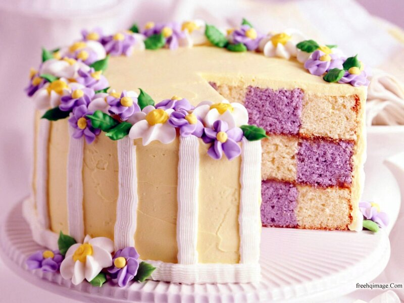 Checkered Cake with Flowers — Purple