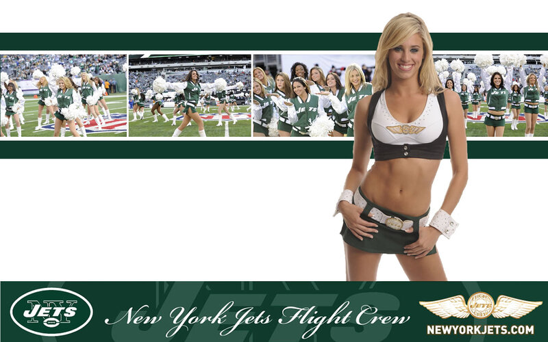 Cheerleader in Uniform — Green, Energetic, Photograph, Cheerleaders