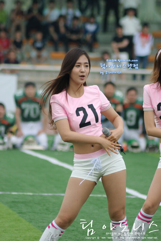 Cheerleader performing on field