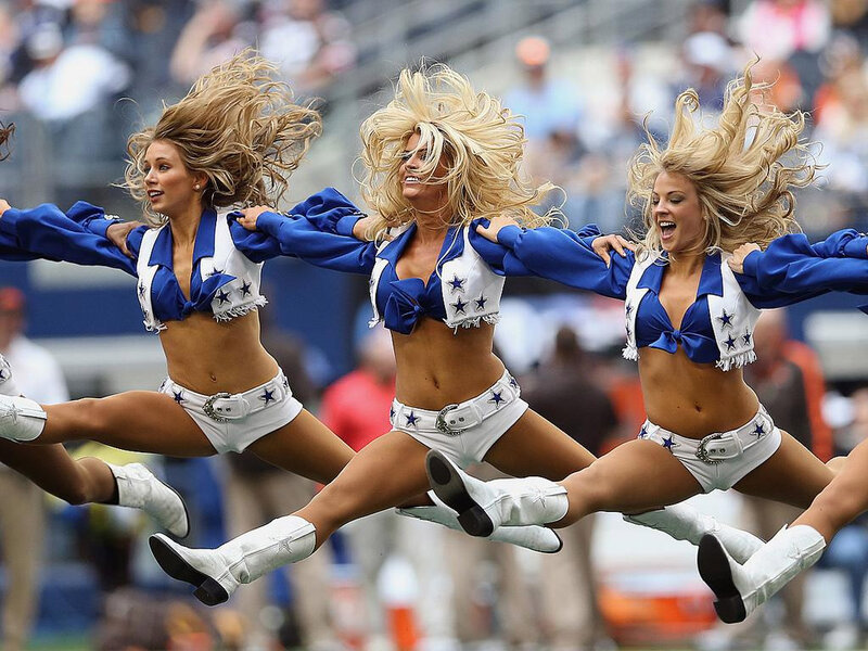 Cheerleaders Jumping — Blue