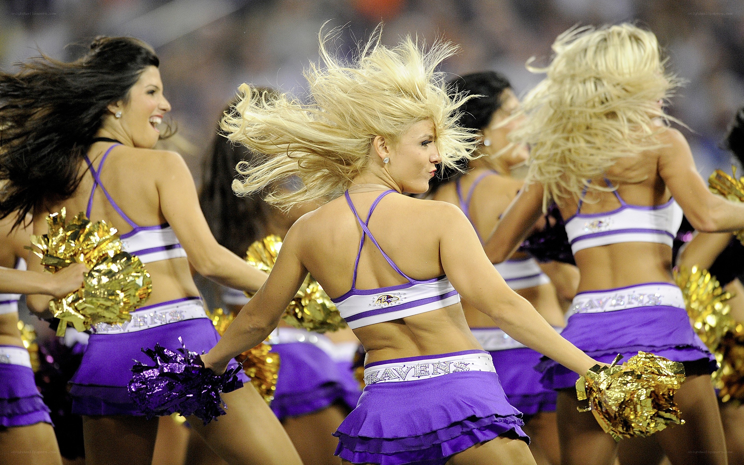cheerleaders performing at game