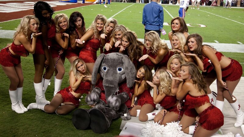 Cheerleaders with Mascot