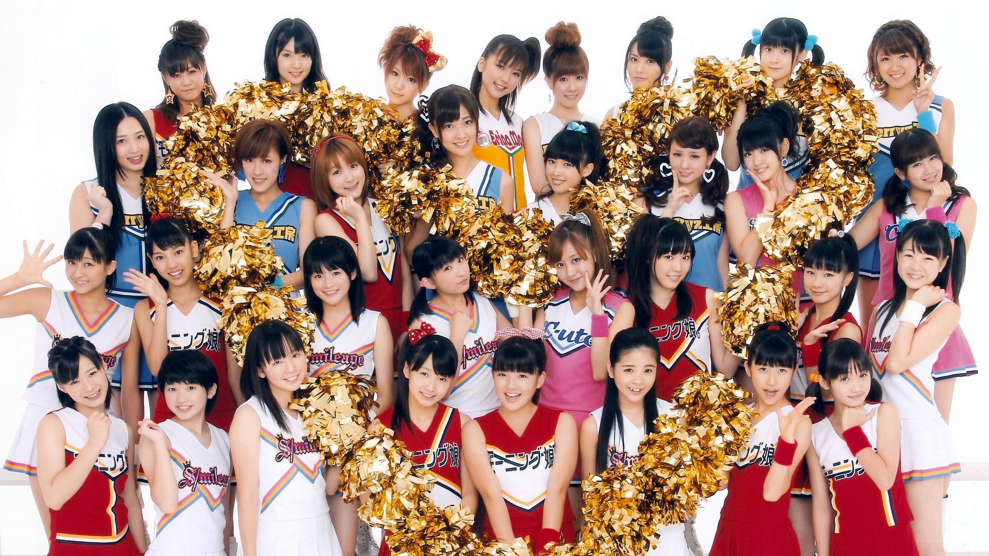 cheerleading group photo
