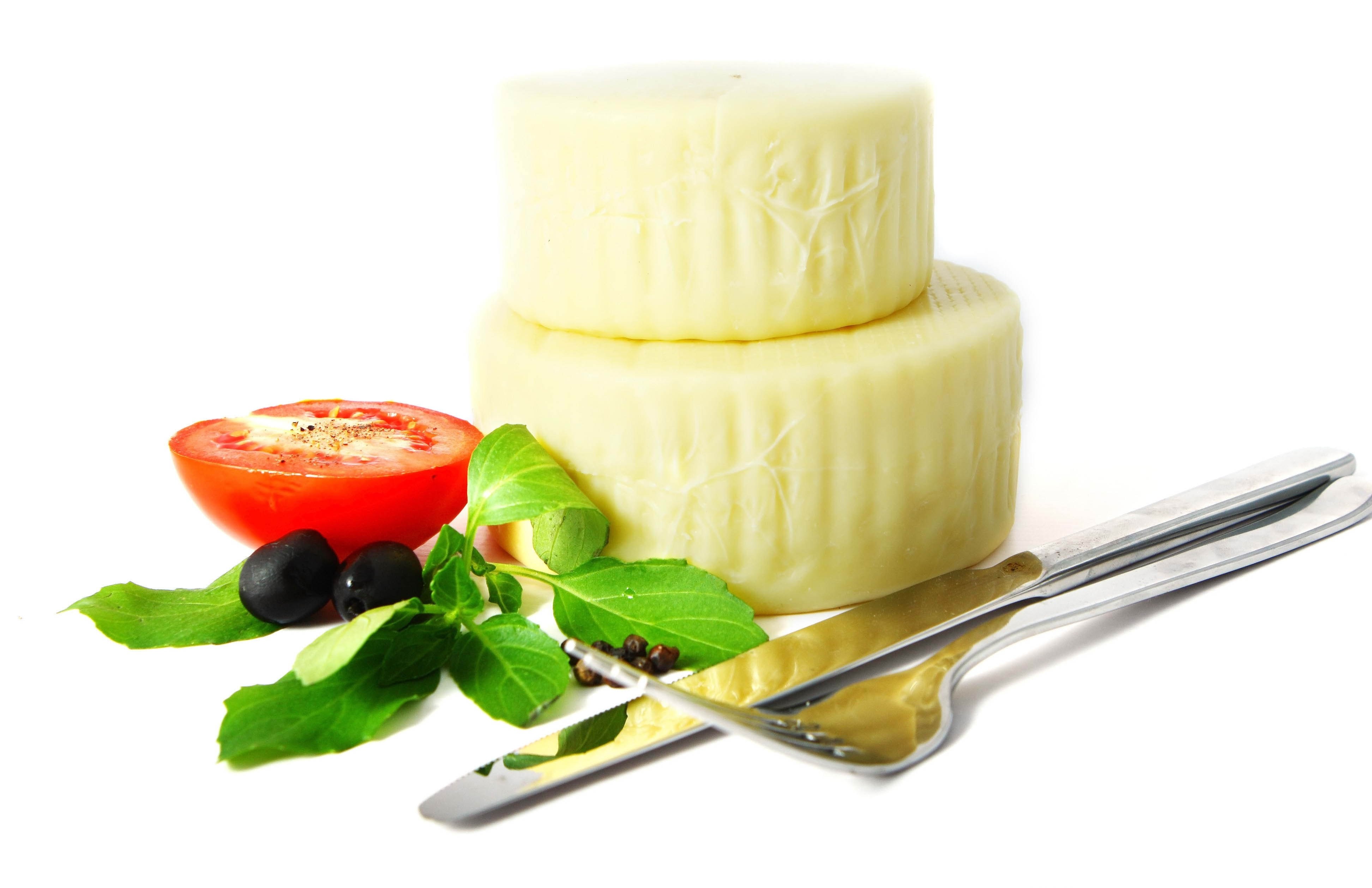 Cheese with tomato and herbs