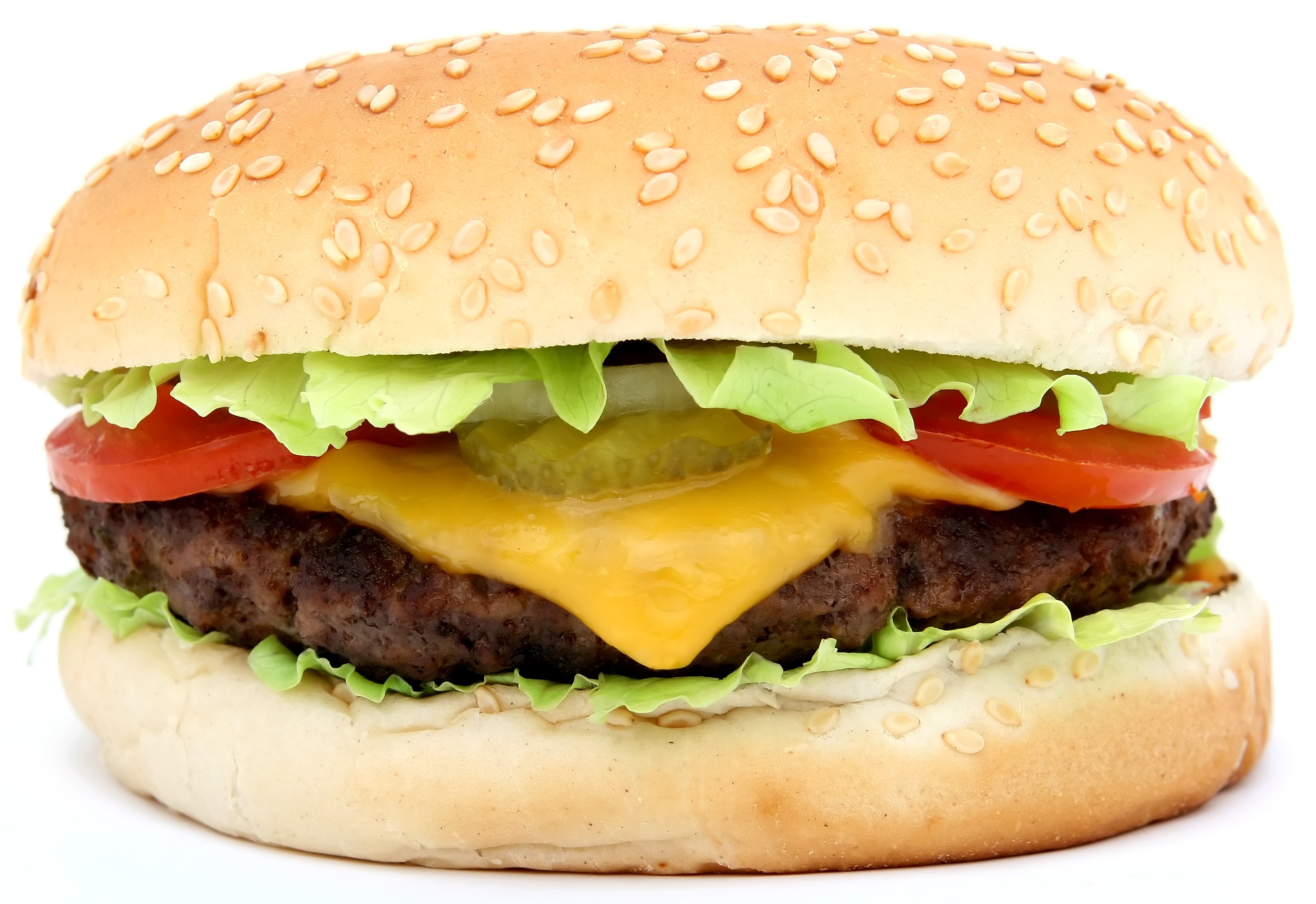 cheeseburger with lettuce and tomato