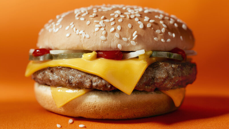 cheeseburger with toppings