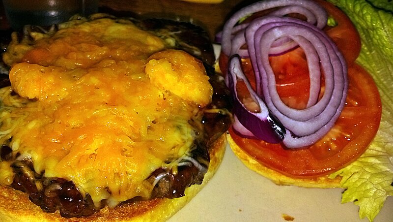 Cheeseburger with Toppings — Yellow