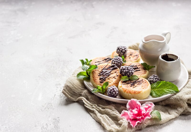 Cheesecake with Berries — White, Calm