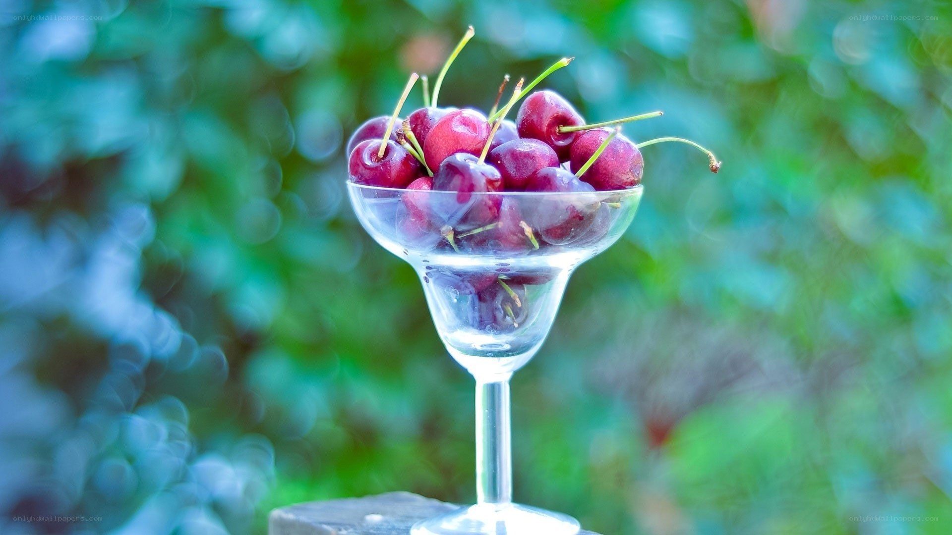 Cherries in a glass bowl