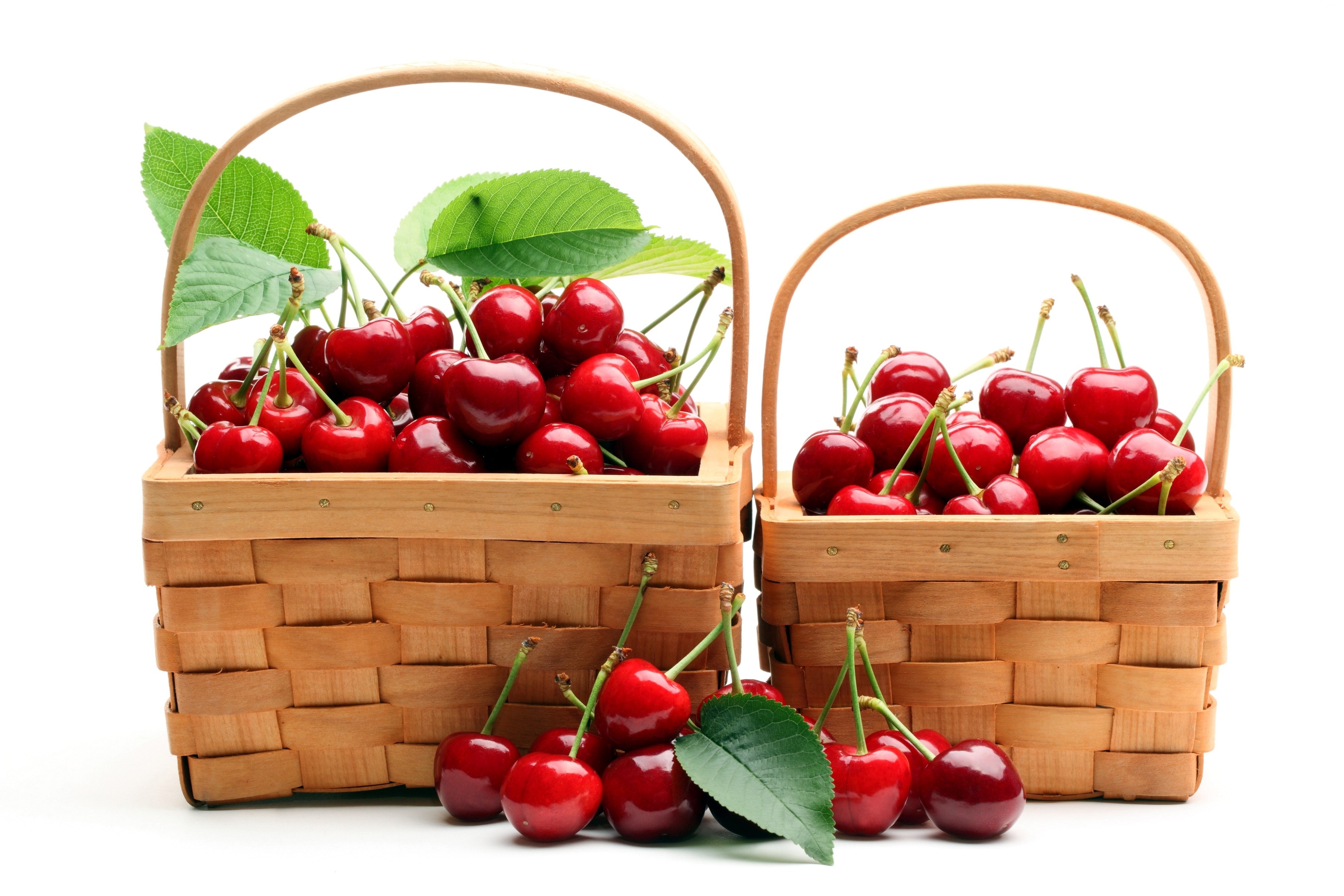 Cherries in wooden baskets