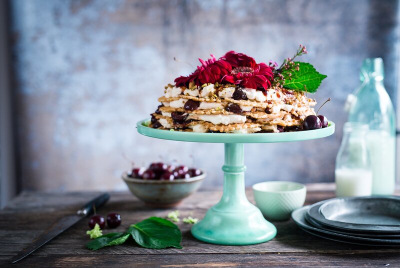 Cherry and pistachio cake