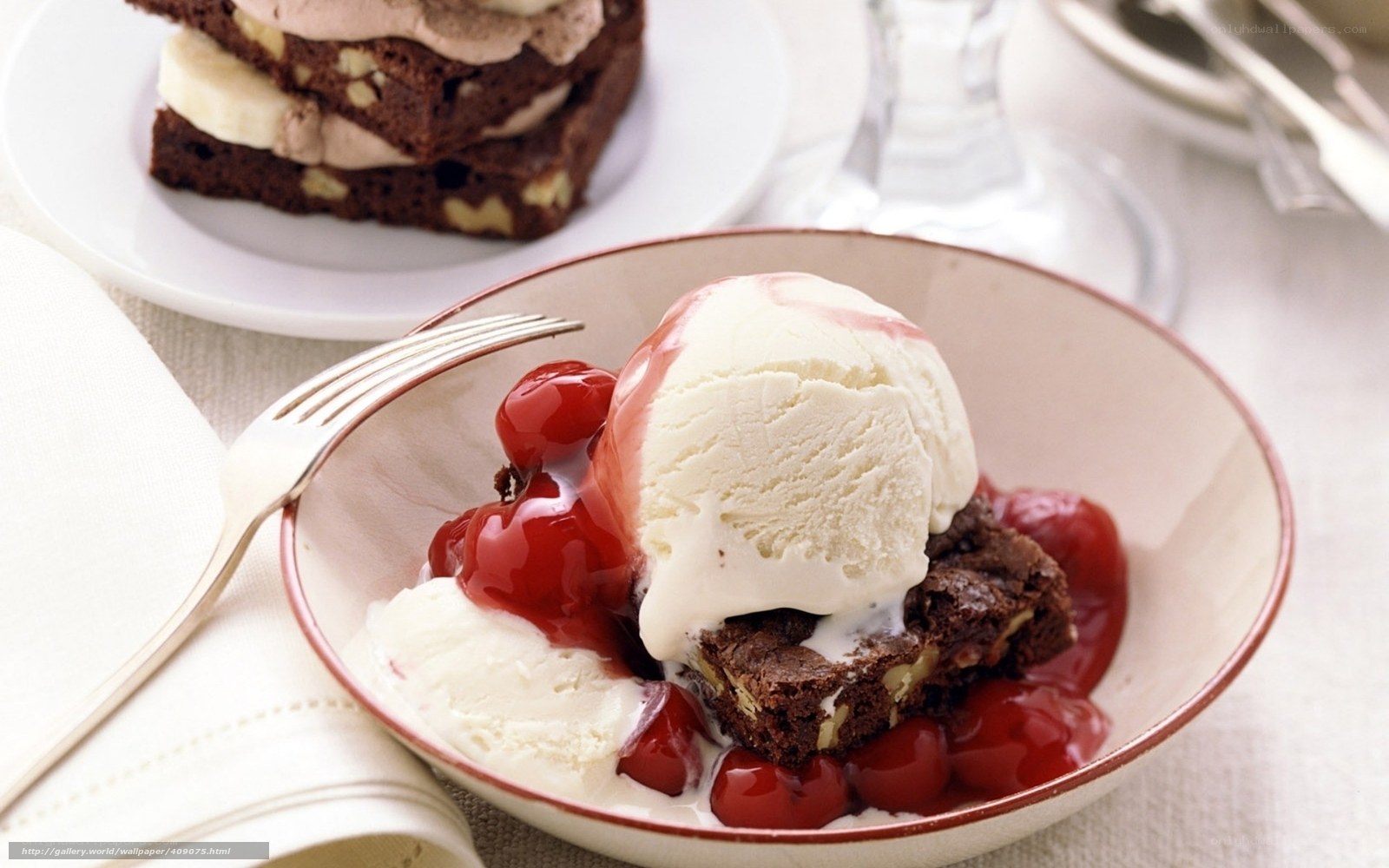cherry brownie dessert