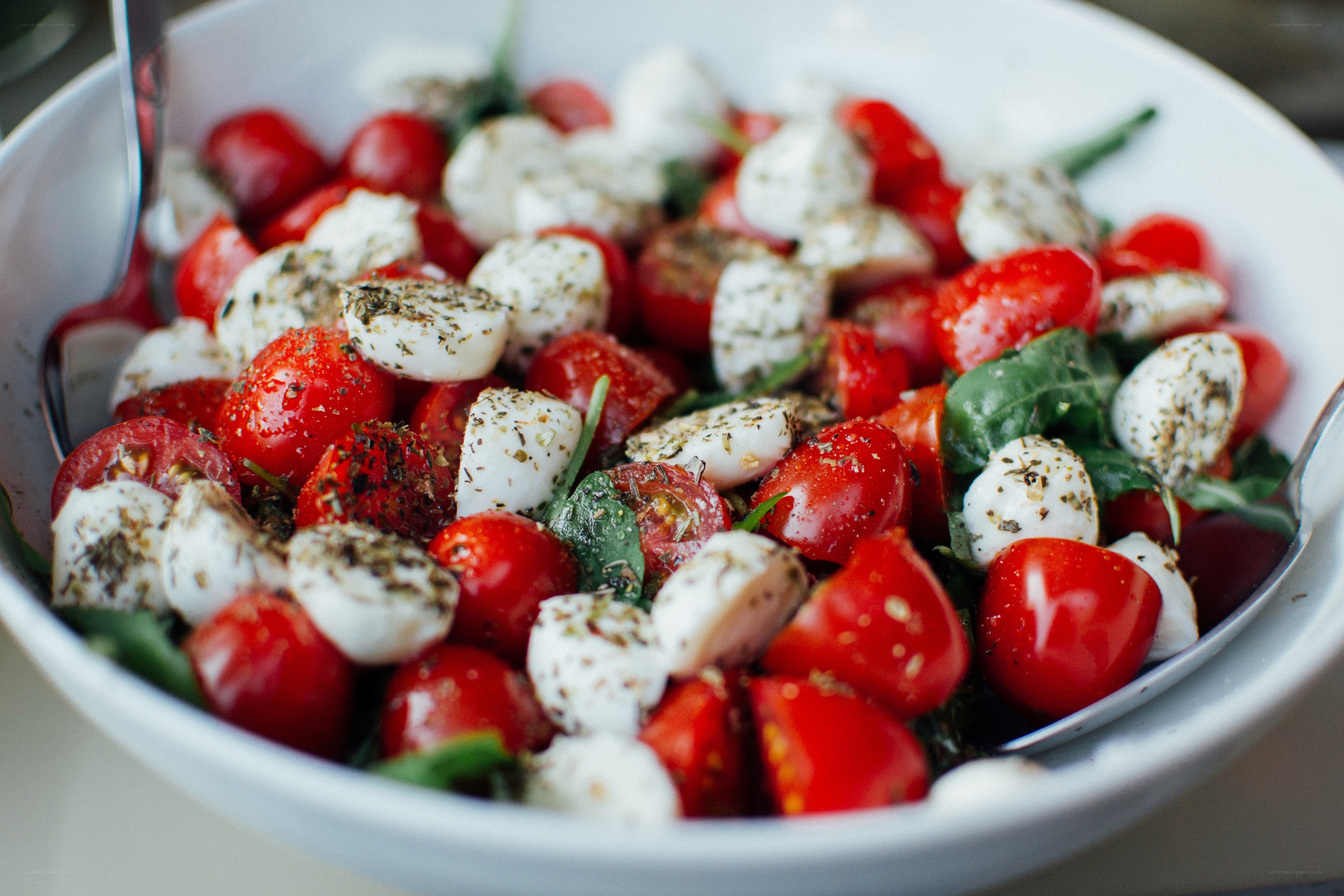 cherry tomato and mozzarella salad