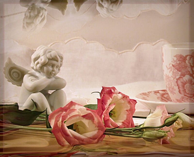 Cherub Statue with Flowers — Pink