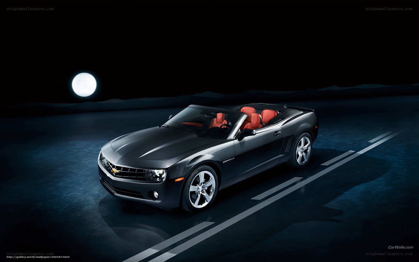Chevrolet Camaro convertible at night