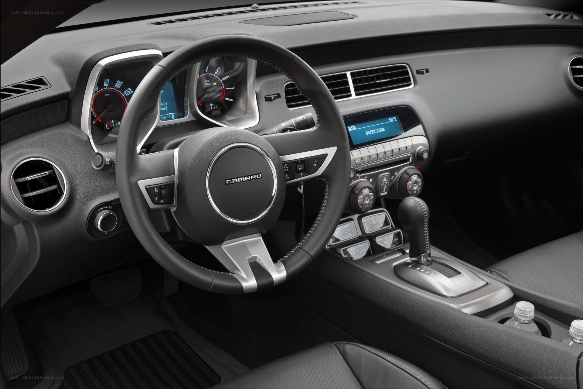 Chevrolet Camaro interior dashboard