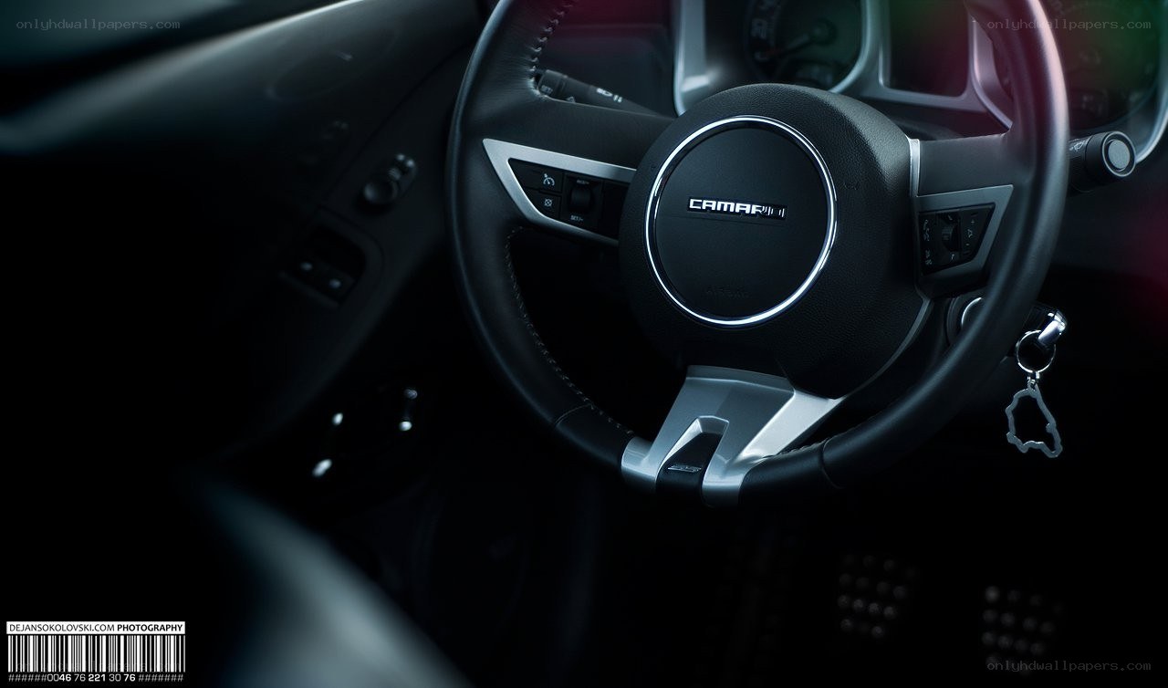 Chevrolet Camaro steering wheel