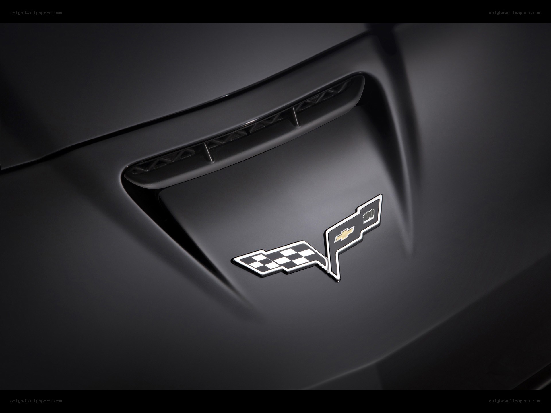 Chevrolet Corvette emblem