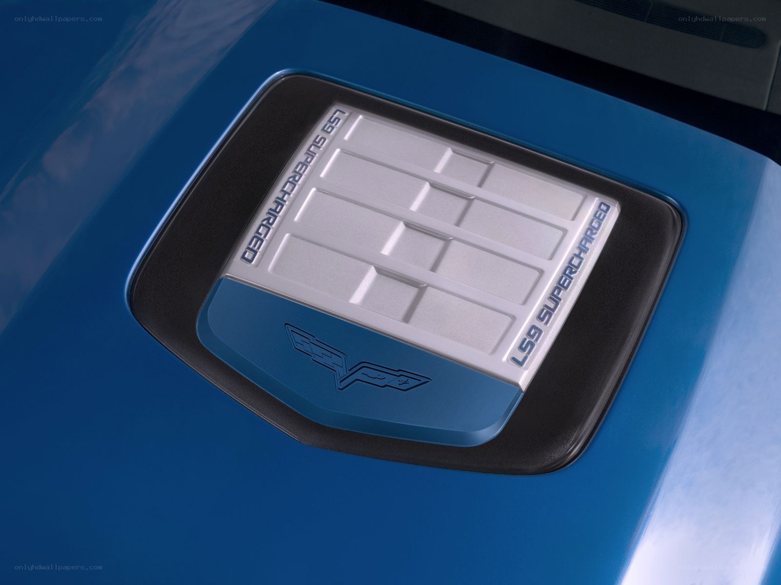 Chevrolet Corvette engine cover