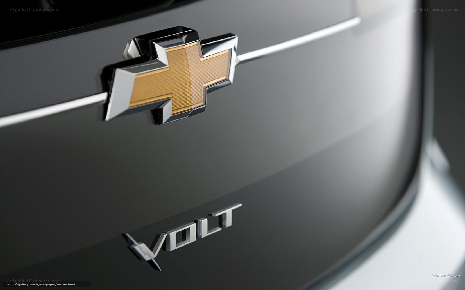 Chevrolet Volt emblem close-up