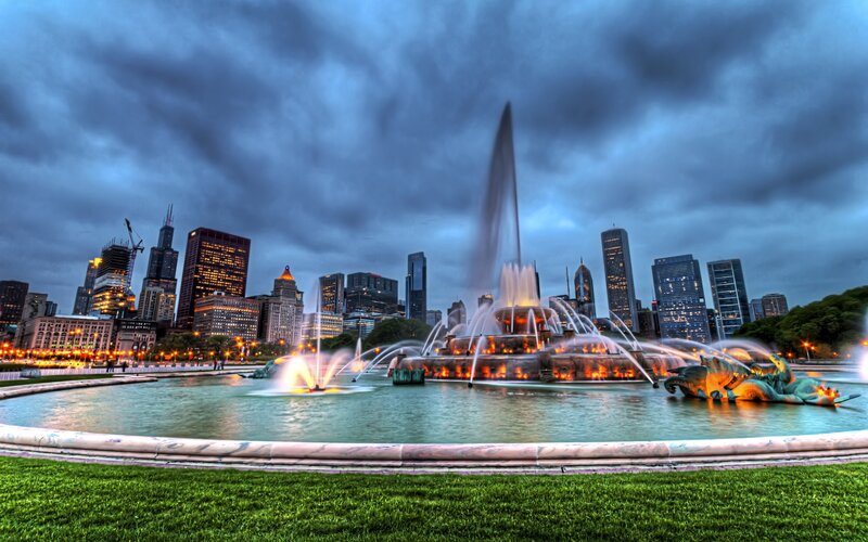 Chicago Fountain at Dusk — Blue, Dramatic
