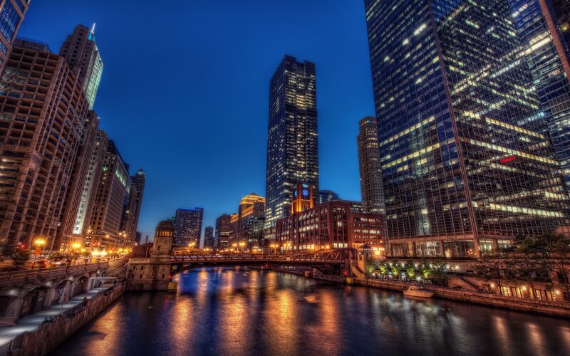 Chicago River at Night — Blue