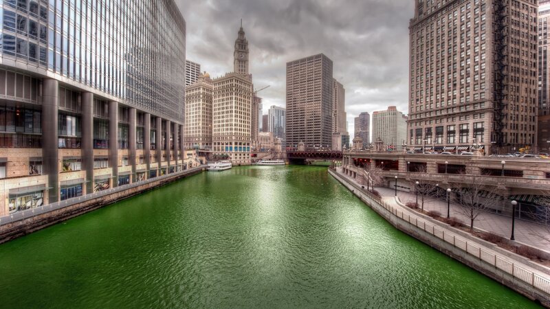 Chicago River Green — Dramatic