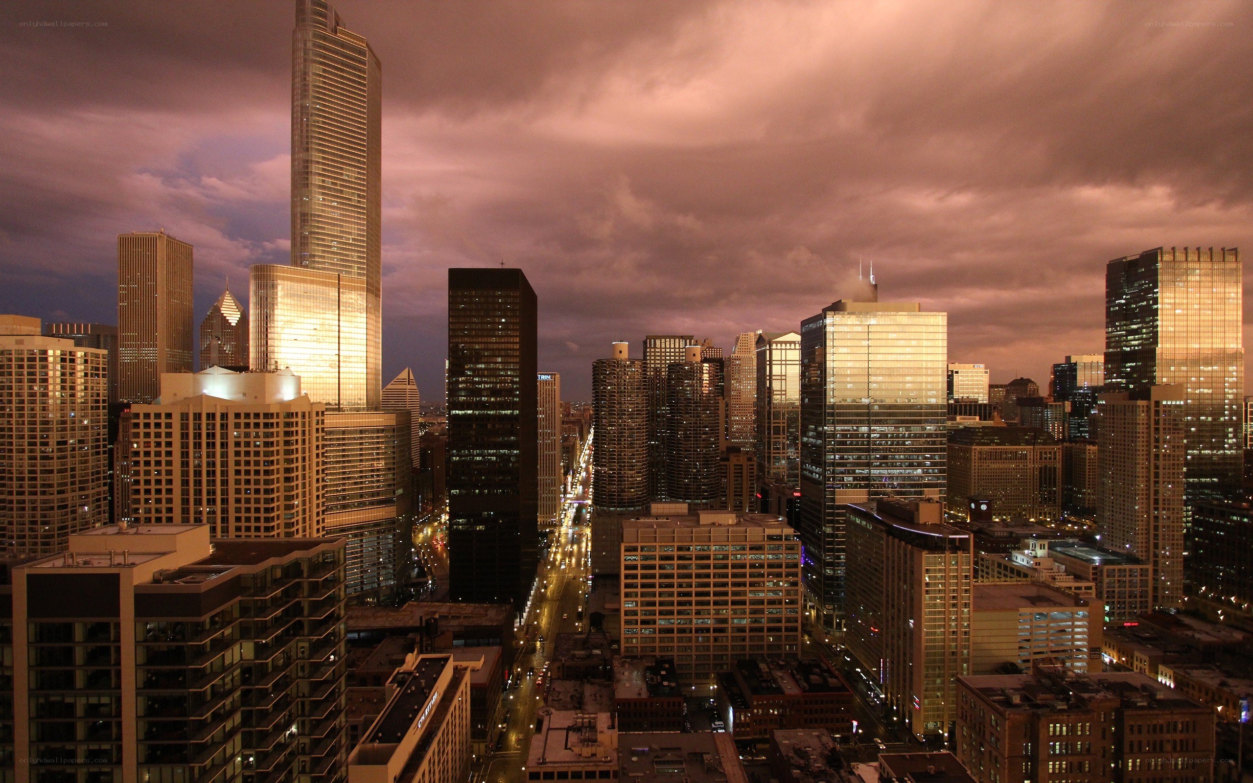 Chicago skyline at dusk