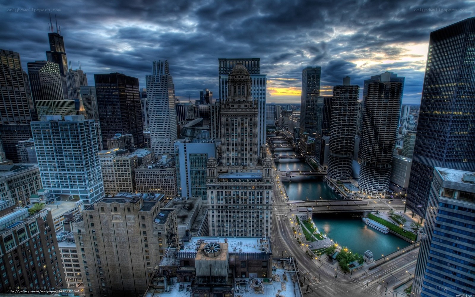 Chicago skyline at dusk