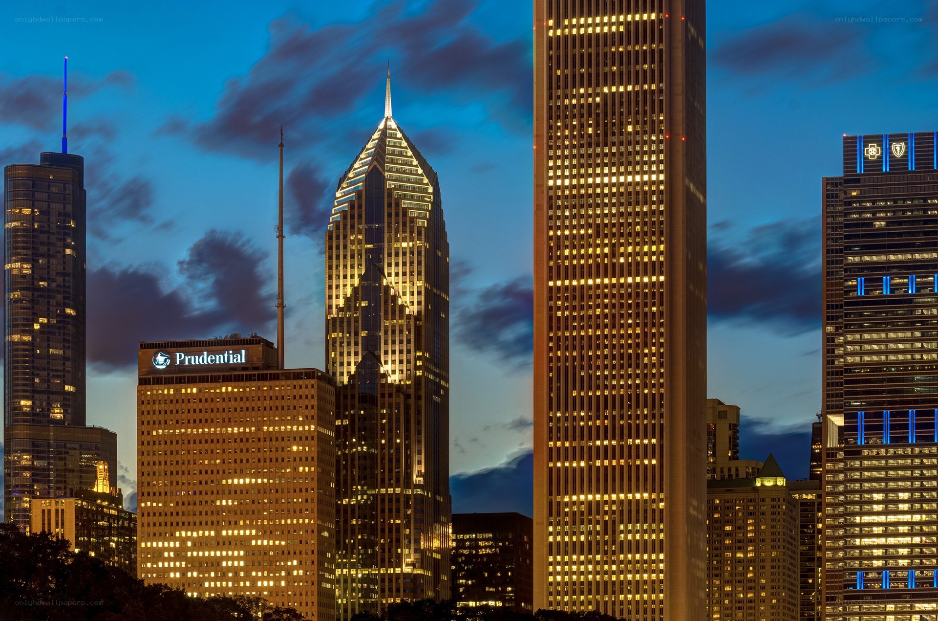 Chicago skyline at dusk
