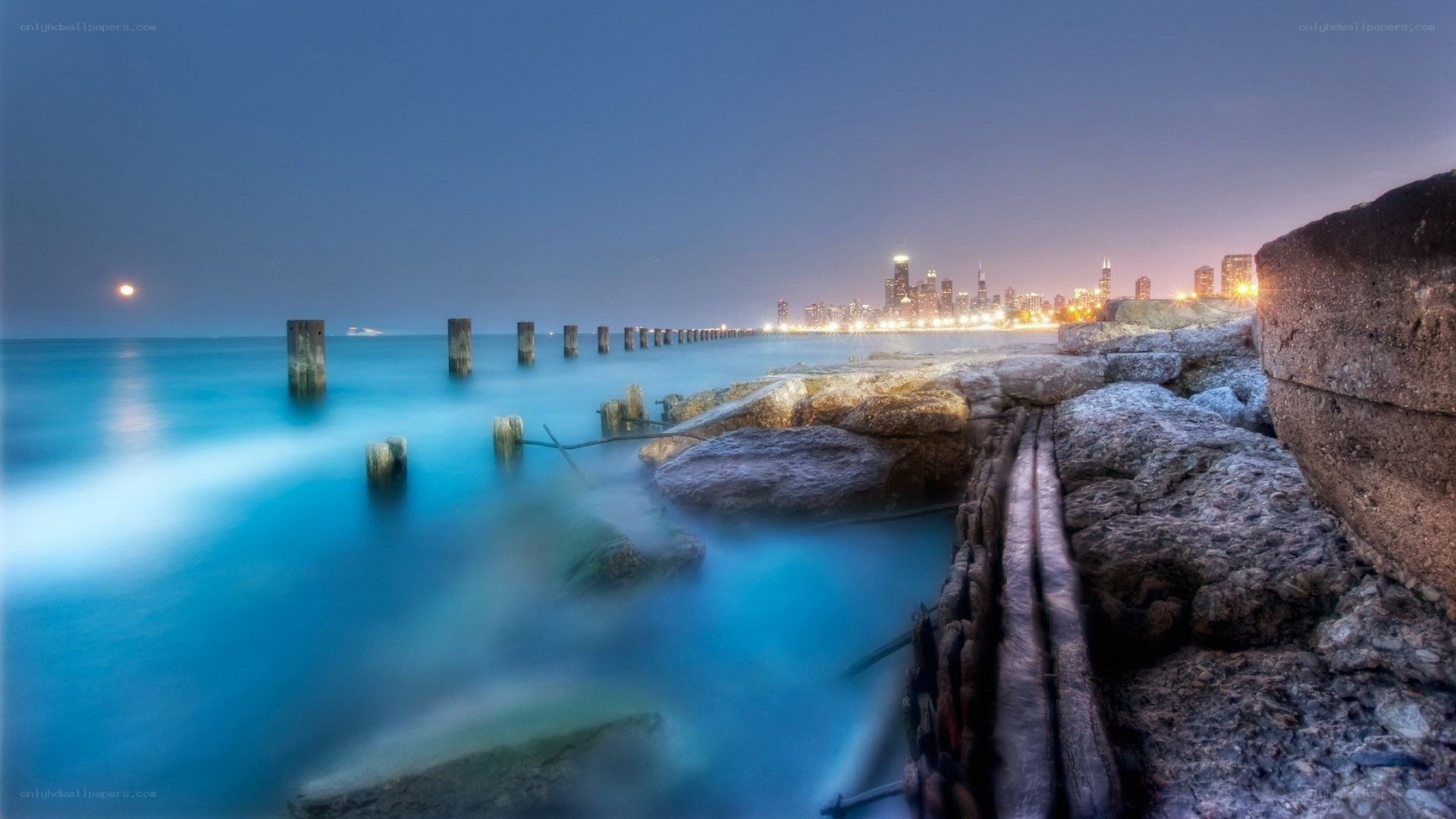 Chicago skyline at dusk