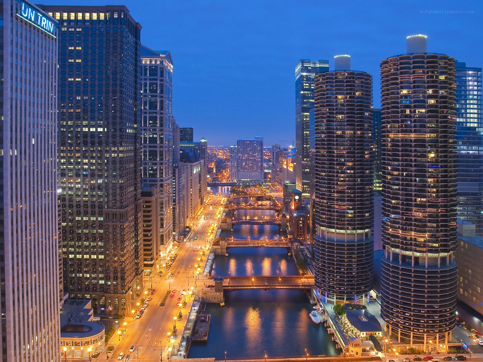 Chicago skyline at dusk