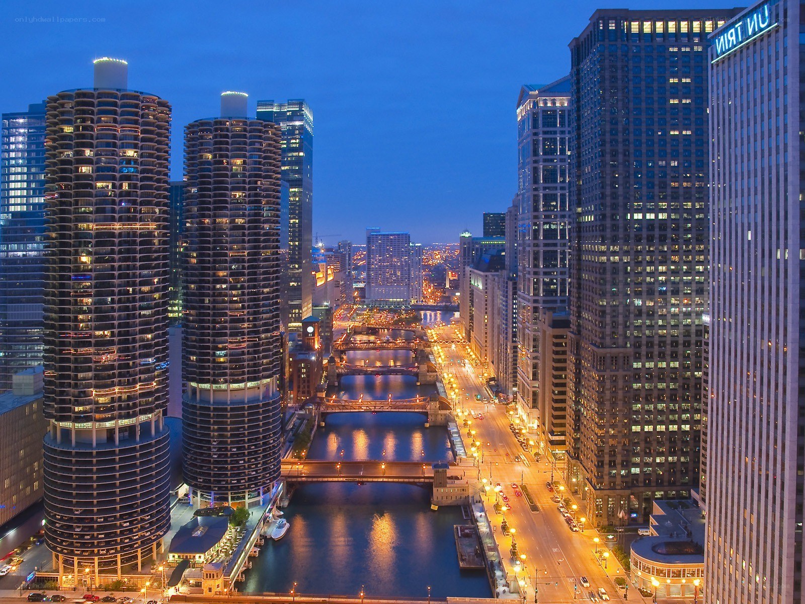 Chicago skyline at dusk