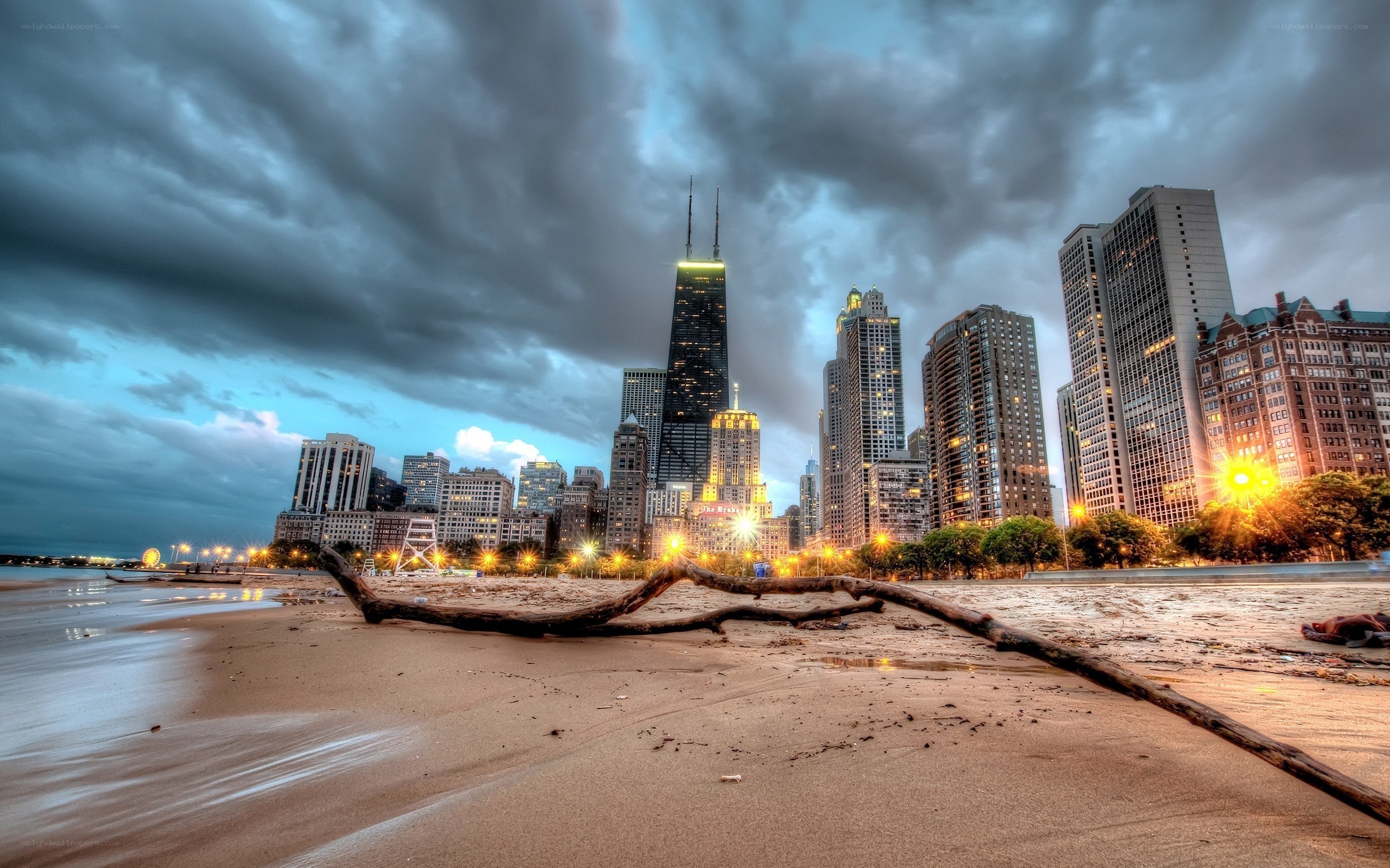 Chicago skyline at dusk