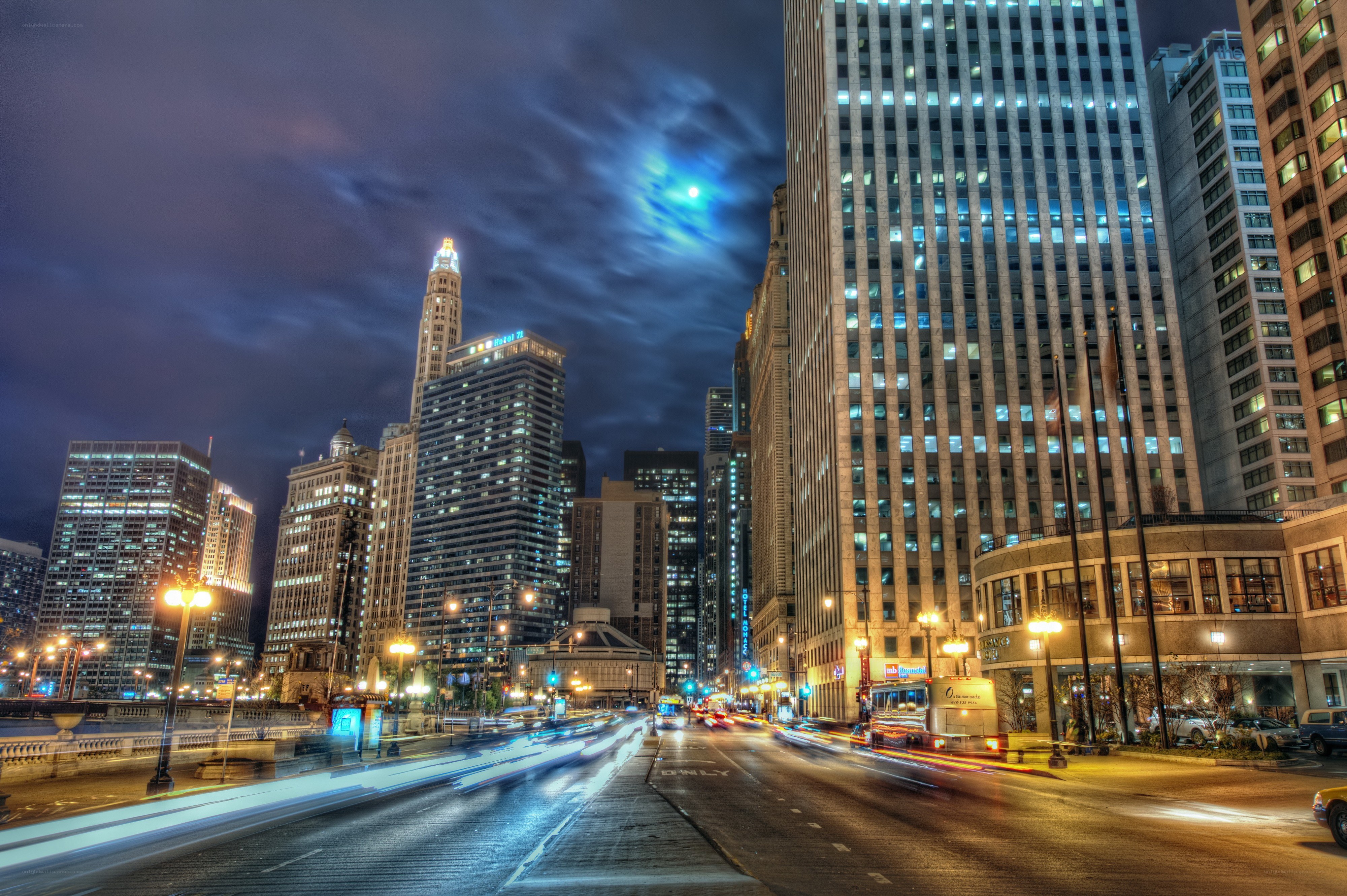 Chicago skyline at night