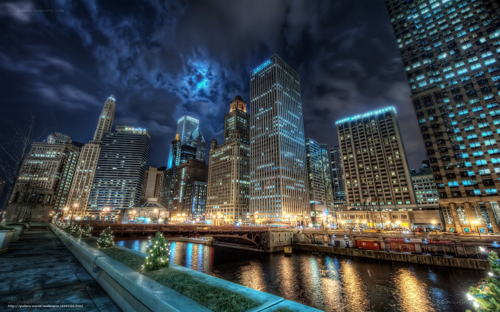 Chicago skyline at night