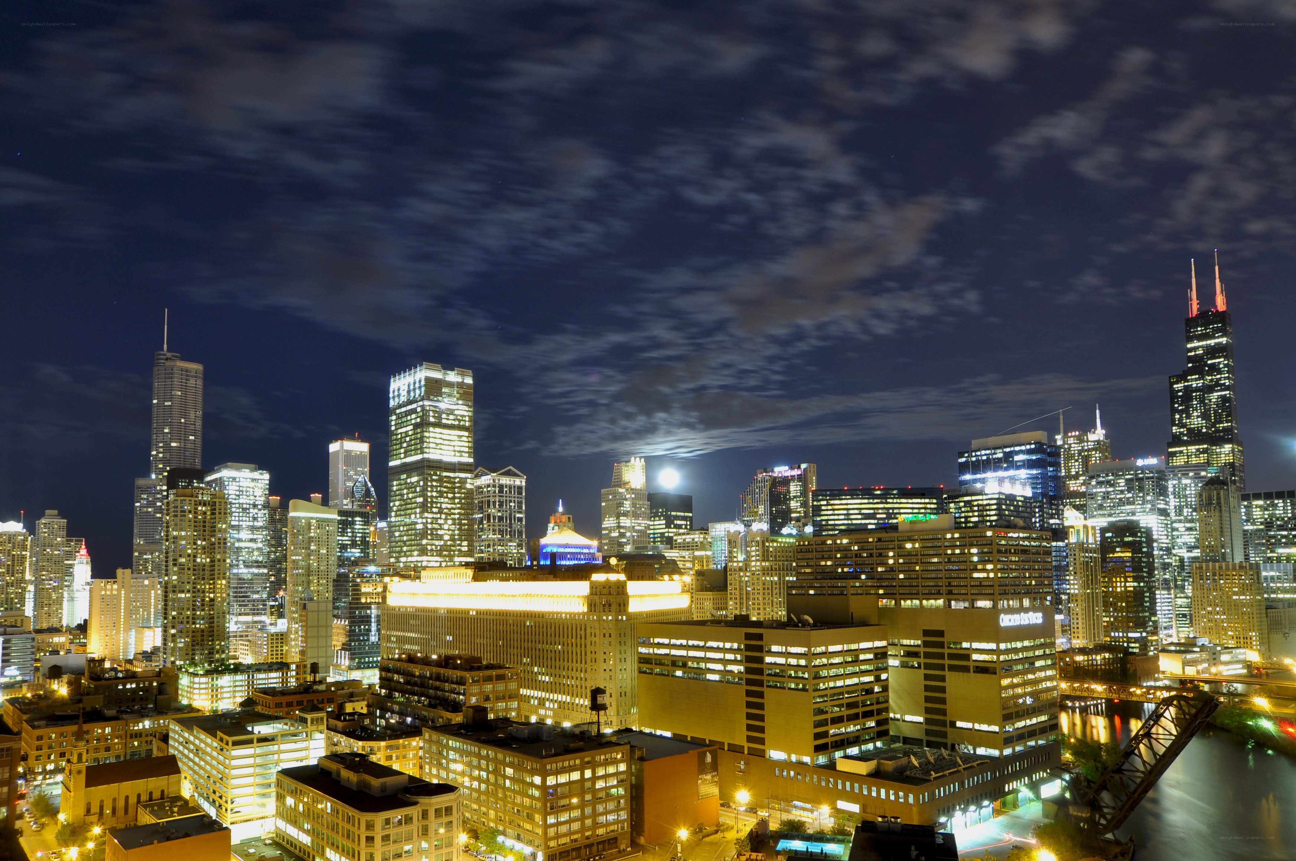 Chicago skyline at night