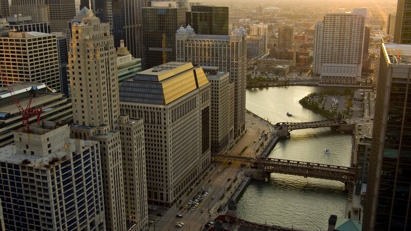 Chicago Skyline at Sunset — Gold, Serene