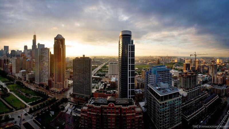 Chicago Skyline at Sunset — Gray