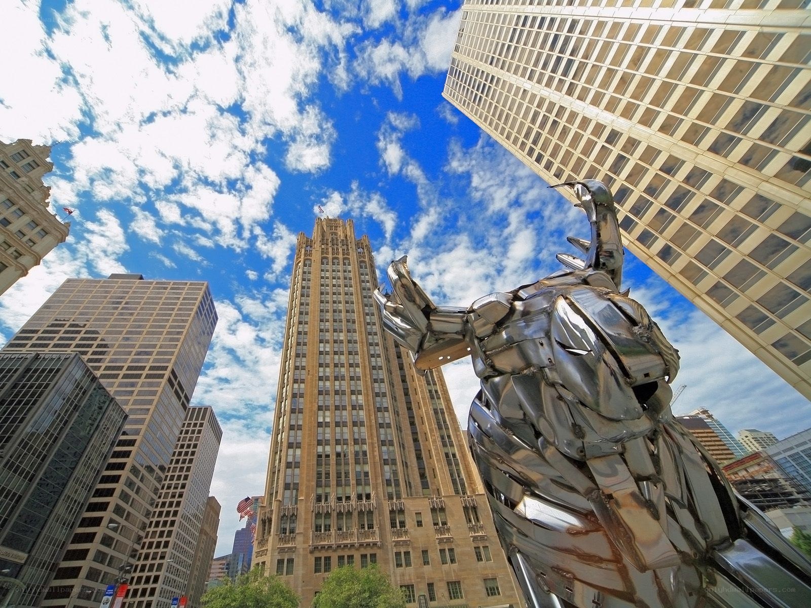 Chicago skyline with Cloud Gate sculpture